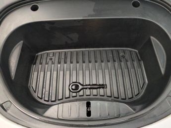 Tesla Model 3 Standard Range Plus RWD (241 bhp) - PARK ASSIST - LED - REVERSE 