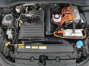 Seat Leon 1.4 eHybrid 12.8kWh FR Plug-in DSG (204 ps) - NAV - BLUETOOTH - 