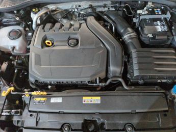 Cupra Leon 1.5 eTSI EVO V1 DSG (150 ps) - LED - REVERSE CAM - NAV