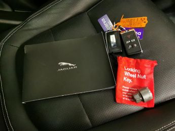 Jaguar I-PACE 400 90kWh HSE 4WD (400 ps) - CARPLAY - KEYLESS ENTRY - LED