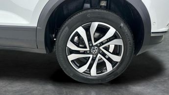 Volkswagen T-Roc 1.5 TSI EVO Active DSG (150 ps) - ADAPT CRUISE - NAV - CARPLAY