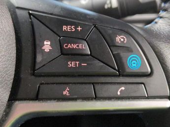 Nissan Leaf 39kWh Tekna (150 ps) - LED - REVERSE CAM - NAV