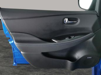 Nissan Leaf 39kWh Tekna (150 ps) - LED - REVERSE CAM - NAV