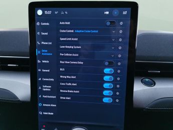 Ford Mustang Mach-e Standard Range 70kWh Automatic (269 ps) - REVERSE CAM - NAV