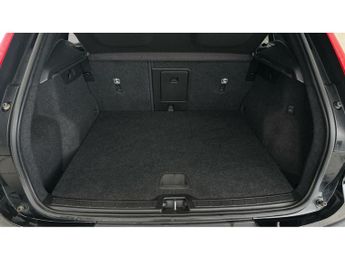 Volvo XC40 1.5h T4 Recharge 10.7kWh Core Plug-in (211 ps) - PARK ASSIST - L