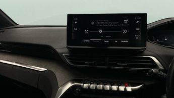 Peugeot 3008 1.2 PureTech GT EAT (130 ps) - SPEED LIMIT RECOG - CLIMATE CONTR