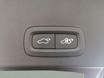 Volvo XC40 Recharge Twin 78kWh Ultimate AWD (408 ps) - SURROUND VIEW - KEYL