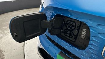 MG MG ZS 51.1kWh Trophy (176 ps) - NAV - BLIND SPOT ASSIST - LANE DEPARTU