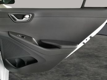 Hyundai Ioniq 38.3kWh Premium SE (136 ps) - HEAT AND COOL SEATS - LED - REVERS