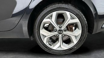 Kia Ceed 1.4 T-GDi First Edition DCT (138 bhp) - NAV - HEATED SEATS