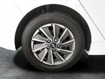 Hyundai Ioniq 38.3kWh Premium SE (136 ps) - HEAT AND COOL SEATS - LED - REVERS