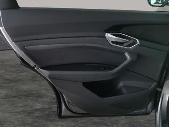 Audi e-tron 50 Technik quattro 71.2kWh (11kW Charger) (313 ps) - CARPLAY - L