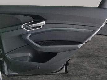 Audi e-tron 50 Technik quattro 71.2kWh (11kW Charger) (313 ps) - CARPLAY - L