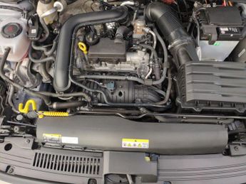 Volkswagen Polo 1.0 TSI R-Line DSG (95 ps) - BLUETOOTH - DIGITAL DASH - PADDLE S