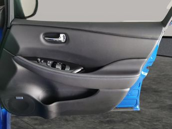 Nissan Leaf 39kWh Tekna (150 ps) - LED - REVERSE CAM - NAV