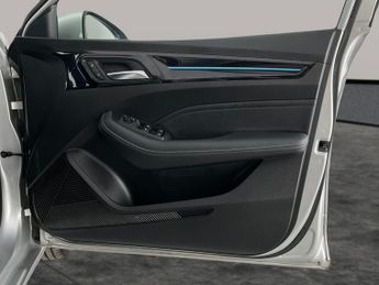 MG Mg5 61.1kWh SE Long Range (156 ps) - LED - REVERSE CAM - NAV