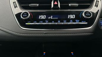 Toyota Corolla 1.8 VVT-h Icon Tech Touring Sports CVT (122 ps) - HEATED SEATS