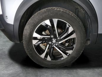 Peugeot E-2008 50kWh GT (7kW Charger) (136 ps) - REVERSE CAM - NAV - HEATED SEA