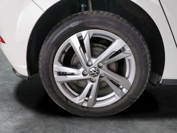 Volkswagen Polo 1.0 TSI R-Line DSG (95 ps) - BLUETOOTH - DIGITAL DASH - PADDLE S