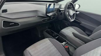 Volkswagen ID.3 Pure Performance 45kWh Life (150 ps) - PARK SENSORS - DAB