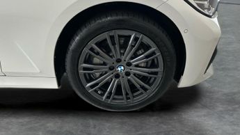 BMW 3 Series 2.0 330e 12kWh M Sport Plug-in (292 ps) - HEATED SEATS - ADAPTIV