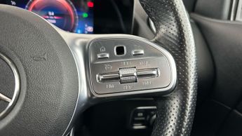 Mercedes-Benz GLA 1.3 GLA250e 15.6kWh Exclusive Edition Plug-in 8G-DCT (218 ps) - 