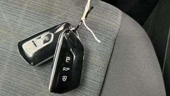 Volkswagen ID.3 Pure Performance 45kWh Life (150 ps) - BLUETOOTH - PARK SENSORS 