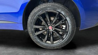 Jaguar F-PACE 2.0 D180 R-Sport (180 ps) - REVERSE CAM - NAV - HEATED SEATS
