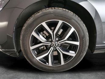 Volkswagen Passat 1.5 TSI EVO SEL DSG (150 ps) - HEATED SEATS - ELECTRIC SEATS - B