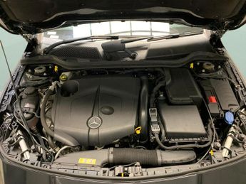 Mercedes-Benz CLA 2.1 CLA220d AMG Line Coupe 7G-DCT 4MATIC (177 ps) - SELF PARK - 