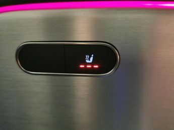 Mercedes-Benz EQA EQA 250 66.5kWh AMG Line (190 ps) - NAV - ADAPTIVE LIGHTS - MIRR