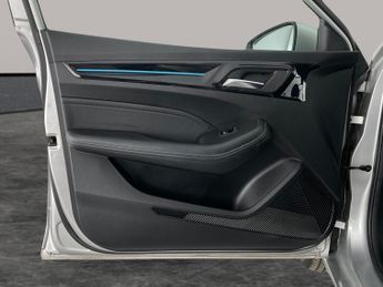 MG Mg5 61.1kWh SE Long Range (156 ps) - LED - REVERSE CAM - NAV