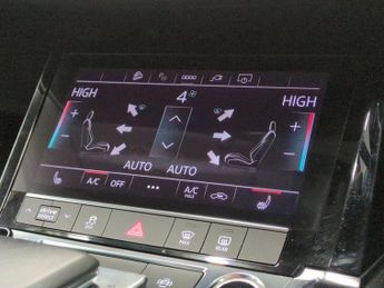 Audi e-tron 50 Technik quattro 71.2kWh (11kW Charger) (313 ps) - CARPLAY - L