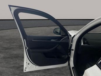 BMW iX3 80kWh Premier Edition Pro (286 ps) - HK AUDIO - DRIVING ASSISTAN