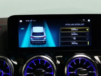 Mercedes-Benz EQA EQA 250 66.5kWh AMG Line (190 ps) - NAV - ADAPTIVE LIGHTS - MIRR