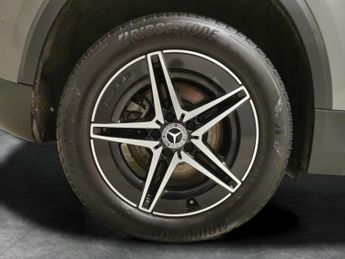 Mercedes-Benz EQA EQA 250 66.5kWh AMG Line (190 ps) - NAV - ADAPTIVE LIGHTS - MIRR