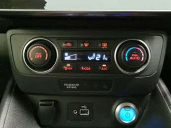 Nissan Leaf 40kWh Acenta (150 ps) - LANE DEPARTURE  - CRUISE - AIR CON