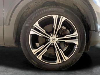 Volvo XC40 1.5h T4 Recharge 10.7kWh Inscription Plug-in (211 ps) - PARK ASS