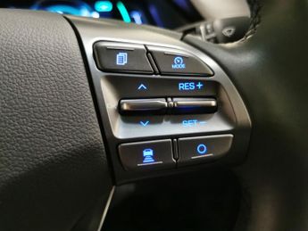 Hyundai Ioniq 38.3kWh Premium (136 ps) - REVERSE CAM - NAV - HEATED SEATS