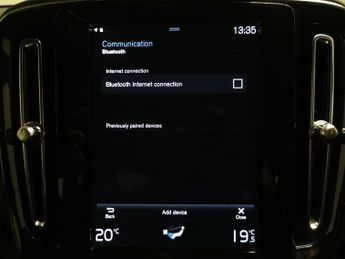 Volvo XC40 1.5h T4 Recharge 10.7kWh Core Plug-in (211 ps) - HEATED SEATS