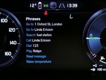 Volvo XC40 1.5h T4 Recharge 10.7kWh Core Plug-in (211 ps) - HEATED SEATS