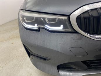 BMW 3 Series 2.0 330e 12kWh SE Pro Plug-in (292 ps) - EXTENDED STORAGE - HEAT