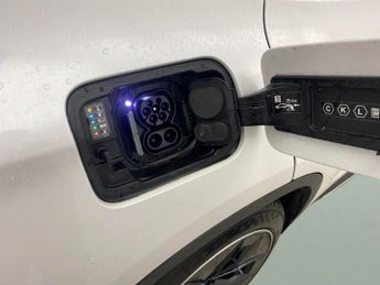 BMW iX3 80kWh Premier Edition Pro (286 ps) - HK AUDIO - DRIVING ASSISTAN