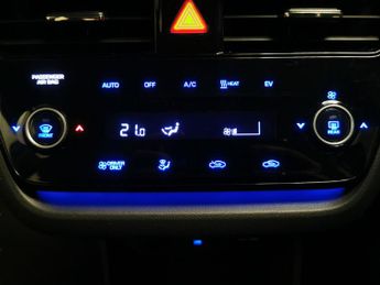 Hyundai Ioniq 38.3kWh Premium (136 ps) - REVERSE CAM - NAV - HEATED SEATS