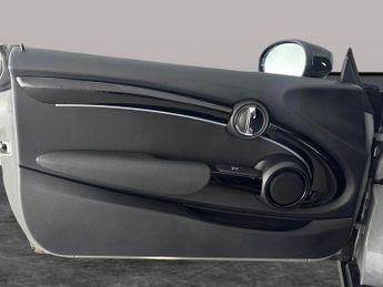 Mini Electric Hatch Cooper SE 32.6kWh Level 1 (184 ps) - CARPLAY - LED - NAV