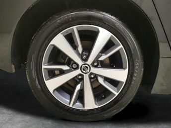 Nissan Leaf 40kWh Acenta (150 ps) - LANE DEPARTURE  - CRUISE - AIR CON