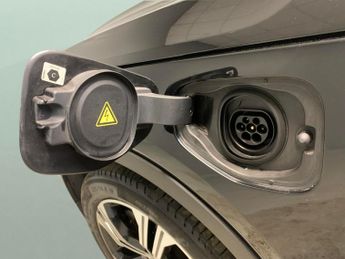 Volvo XC40 1.5h T4 Recharge 10.7kWh Inscription Plug-in (211 ps) - PARK ASS