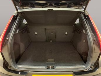 Volvo XC40 1.5h T4 Recharge 10.7kWh Inscription Plug-in (211 ps) - PARK ASS