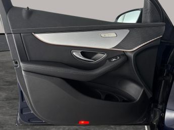 Mercedes-Benz EQC EQC 400 80kWh Sport 4MATIC (408 ps) - HEATED LEATHER - MIRROR PA