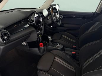 Mini Electric Hatch Cooper SE 32.6kWh Level 1 (184 ps) - CARPLAY - LED - NAV